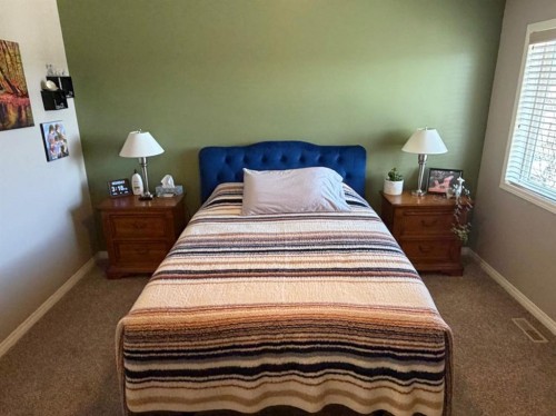 532 Sunridge Crescent West, Lethbridge, AB - Indoor Photo Showing Bedroom