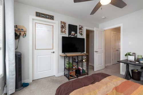 3-67 Aquitania Circle West, Lethbridge, AB - Indoor Photo Showing Bedroom