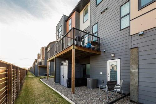 3-67 Aquitania Circle West, Lethbridge, AB - Outdoor With Exterior