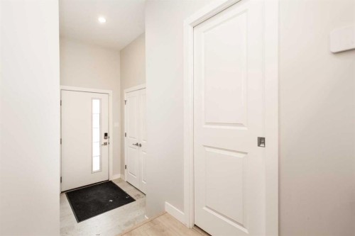 3-67 Aquitania Circle West, Lethbridge, AB - Indoor Photo Showing Other Room