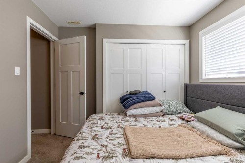 537 Blackwolf Boulevard North, Lethbridge, AB - Indoor Photo Showing Bedroom