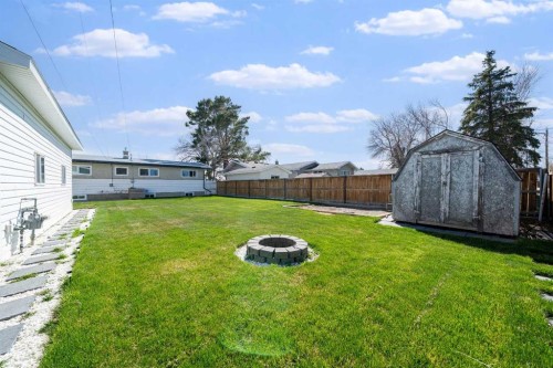 4821 56 Avenue, Taber, AB - Outdoor