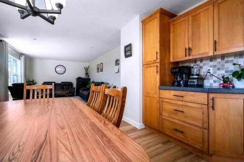 4821 56 Avenue, Taber, AB - Indoor