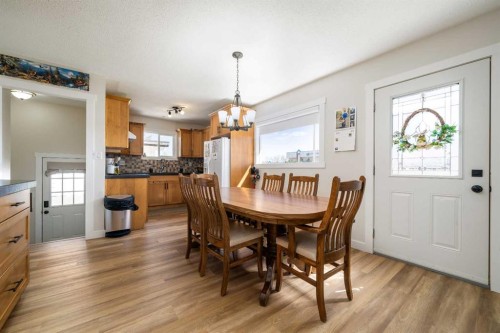 4821 56 Avenue, Taber, AB - Indoor Photo Showing Dining Room