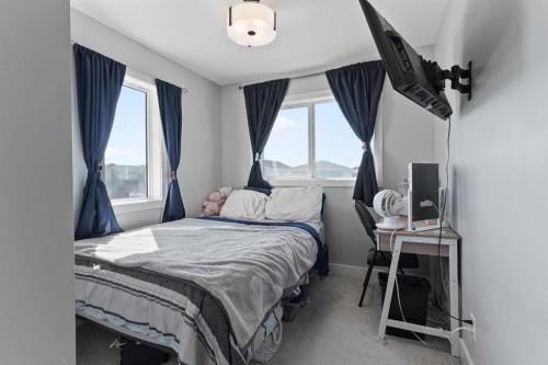 2 Miners Road West, Lethbridge, AB - Indoor Photo Showing Bedroom