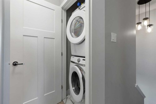 2 Miners Road West, Lethbridge, AB - Indoor Photo Showing Laundry Room