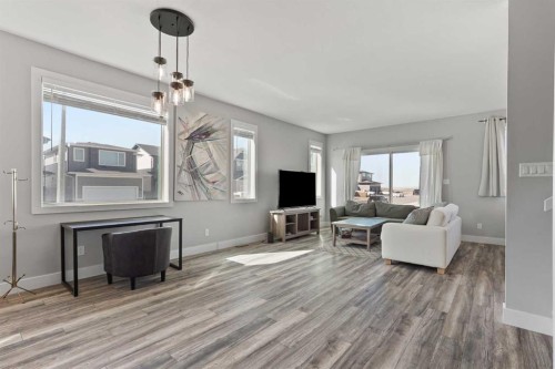 2 Miners Road West, Lethbridge, AB - Indoor Photo Showing Living Room