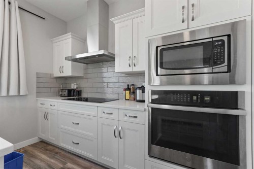 2 Miners Road West, Lethbridge, AB - Indoor Photo Showing Kitchen