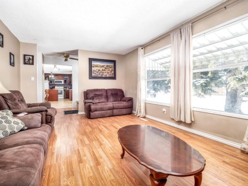 5502 45 Avenue, Taber, AB 