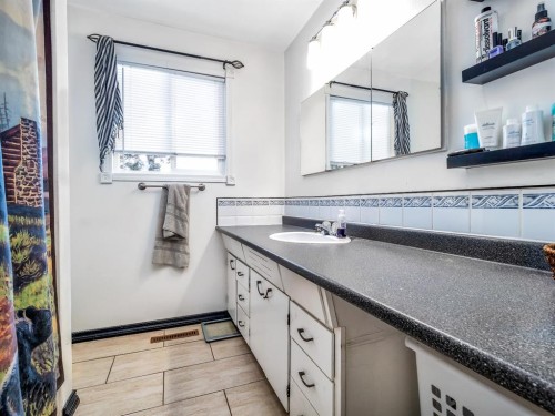 5502 45 Avenue, Taber, AB 