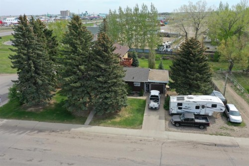 5502 45 Avenue, Taber, AB 