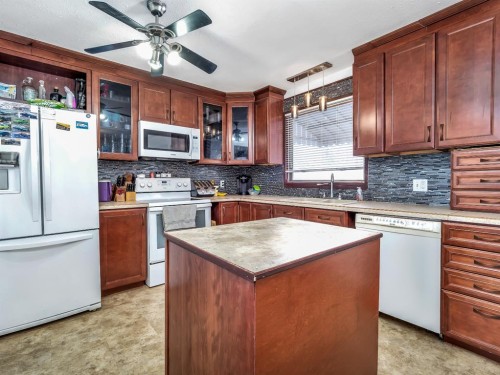 5502 45 Avenue, Taber, AB 