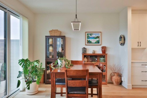 42 Blackwolf Pass North, Lethbridge, AB - Indoor Photo Showing Dining Room