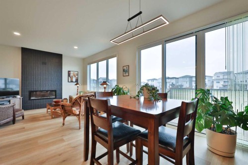 42 Blackwolf Pass North, Lethbridge, AB - Indoor Photo Showing Dining Room