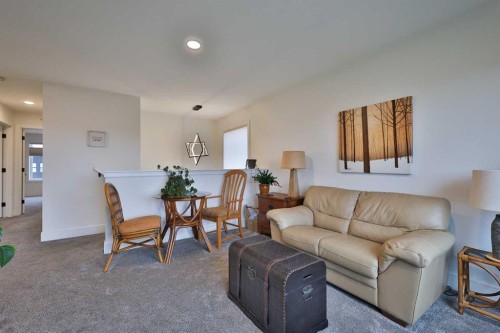 42 Blackwolf Pass North, Lethbridge, AB - Indoor Photo Showing Living Room