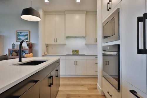 42 Blackwolf Pass North, Lethbridge, AB - Indoor Photo Showing Kitchen