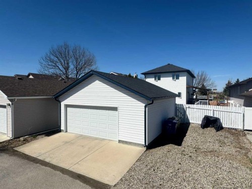 86 Riverstone Boulevard West, Lethbridge, AB - Outdoor With Exterior