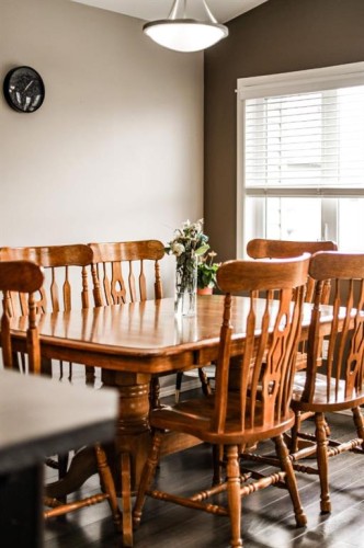 821 Silkstone Close West, Lethbridge, AB - Indoor Photo Showing Dining Room