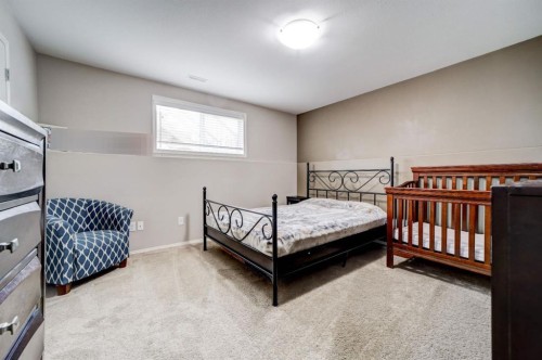 821 Silkstone Close West, Lethbridge, AB - Indoor Photo Showing Bedroom