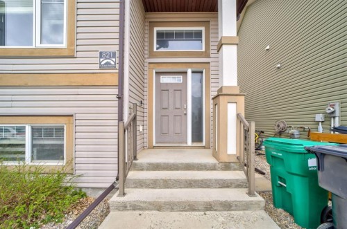 821 Silkstone Close West, Lethbridge, AB - Outdoor With Exterior