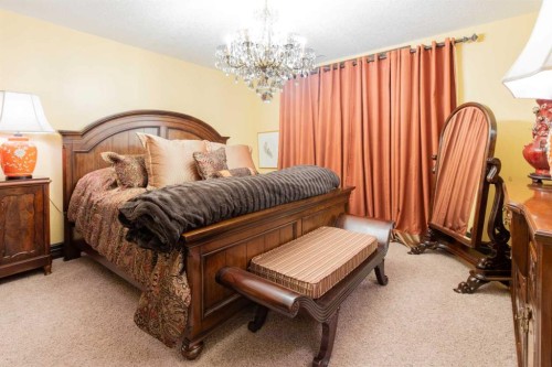 135 Garrison Drive, Fort Macleod, AB - Indoor Photo Showing Bedroom