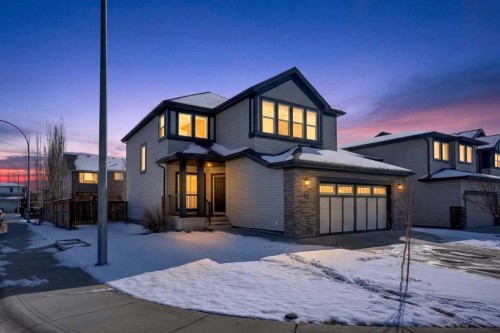 678 Twinriver Crescent WEST Lethbridge, AB T1J 5G1