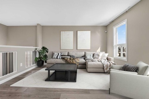 678 Twinriver Crescent West, Lethbridge, AB - Indoor Photo Showing Living Room