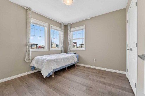 678 Twinriver Crescent West, Lethbridge, AB - Indoor Photo Showing Bedroom