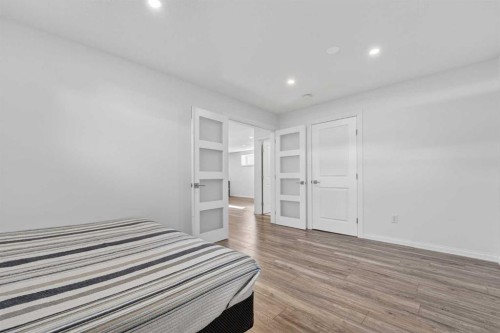 678 Twinriver Crescent West, Lethbridge, AB - Indoor Photo Showing Bedroom