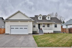 234 1A Street NEMagrath, AB T0K 1J0
