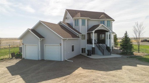 406 Meadow Lark Drive  Rural Lethbridge County, AB T1J 4R9