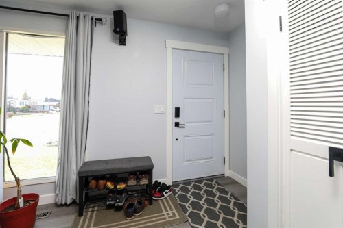 97 Laval Court West, Lethbridge, AB - Indoor Photo Showing Other Room
