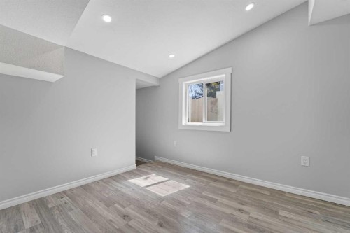 331 N 200 E, Raymond, AB - Indoor Photo Showing Other Room