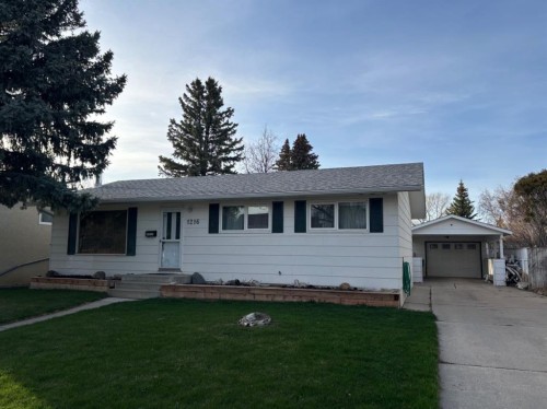1216 Lakemount Boulevard SOUTH Lethbridge, AB T1K 3K1