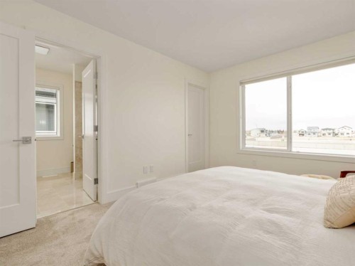 4325 28 Avenue South, Lethbridge, AB - Indoor Photo Showing Bedroom