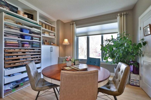 397 S 250 W, Raymond, AB - Indoor Photo Showing Dining Room