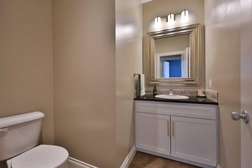 397 S 250 W, Raymond, AB - Indoor Photo Showing Bathroom