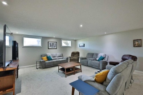 397 S 250 W, Raymond, AB - Indoor