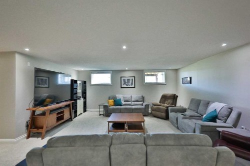 397 S 250 W, Raymond, AB - Indoor