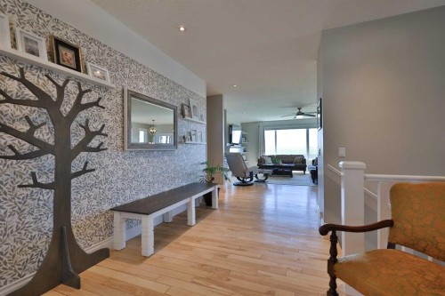 397 S 250 W, Raymond, AB - Indoor Photo Showing Other Room
