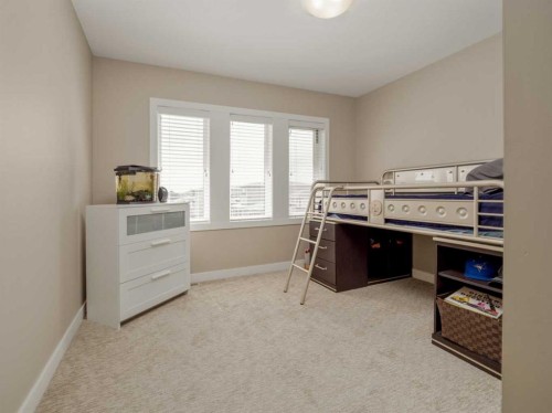 413 Devonia Way West, Lethbridge, AB - Indoor Photo Showing Other Room