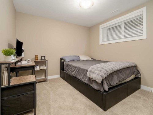 413 Devonia Way West, Lethbridge, AB - Indoor Photo Showing Bedroom