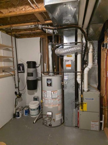 4 St James Boulevard North, Lethbridge, AB - Indoor Photo Showing Basement