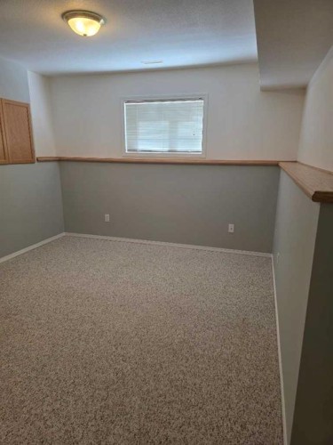 4 St James Boulevard North, Lethbridge, AB - Indoor Photo Showing Other Room