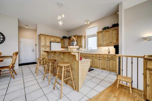 50 Sarcee Place West, Lethbridge, AB - Indoor