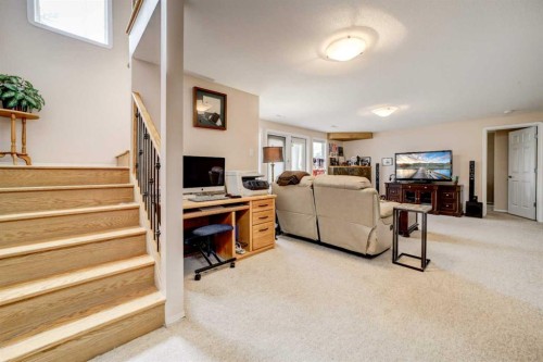 50 Sarcee Place West, Lethbridge, AB - Indoor