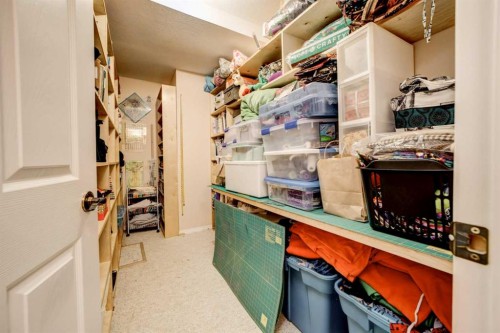 50 Sarcee Place West, Lethbridge, AB - Indoor