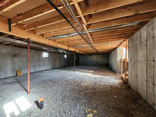 234 49 Ave E, Claresholm, AB - Indoor Photo Showing Basement