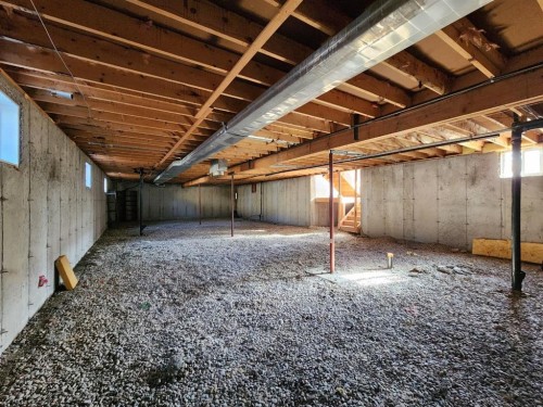 234 49 Ave E, Claresholm, AB - Indoor Photo Showing Basement