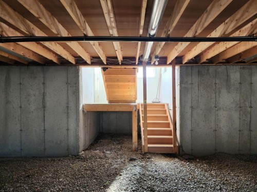 234 49 Ave E, Claresholm, AB - Indoor Photo Showing Basement